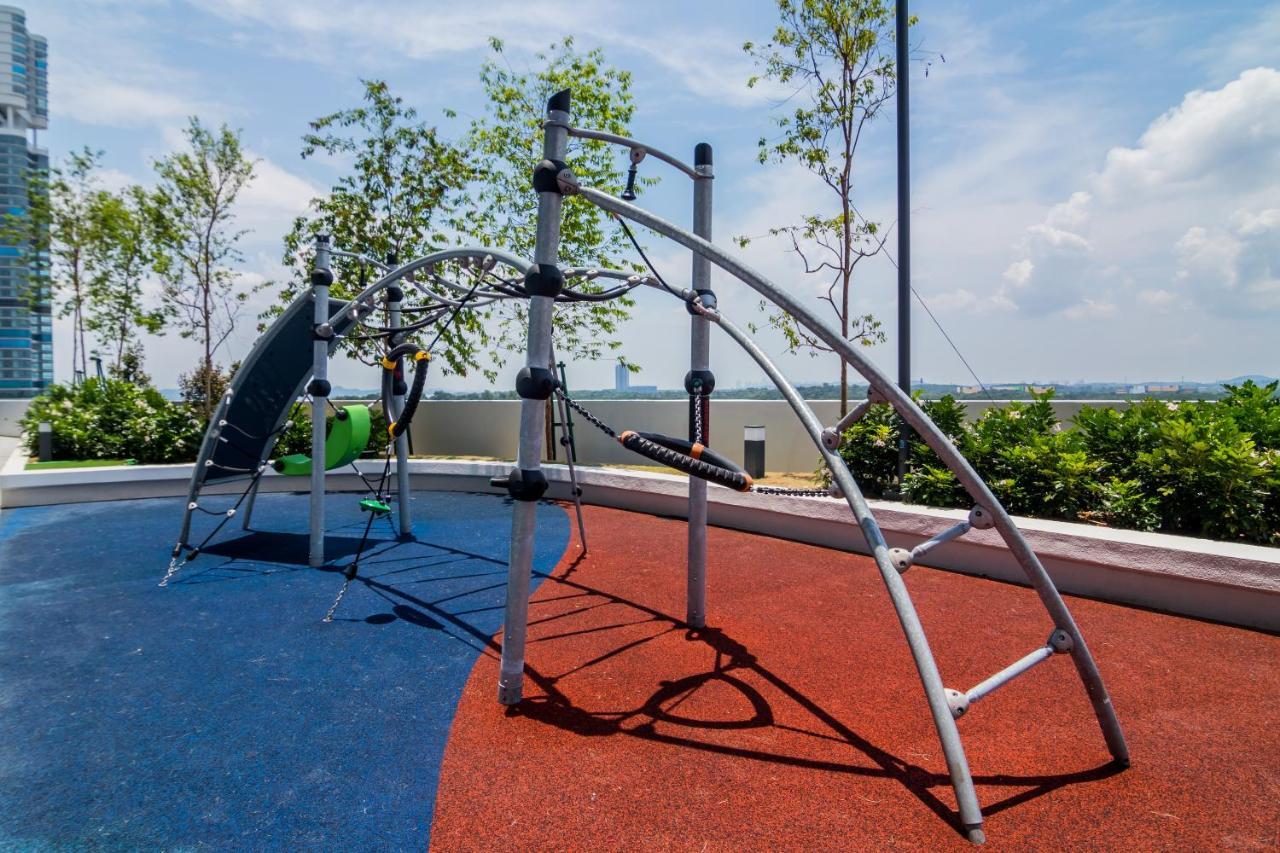 Almas Suites By Subhome Nusajaya  Εξωτερικό φωτογραφία