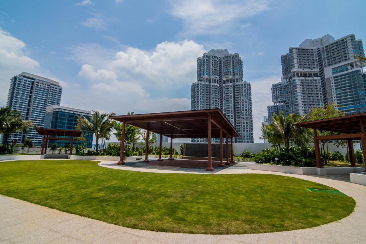 Almas Suites By Subhome Nusajaya  Εξωτερικό φωτογραφία